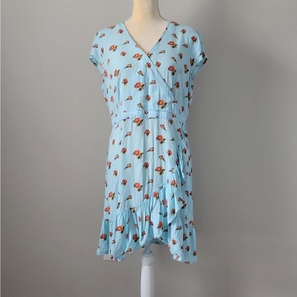 J Crew Faux Wrap Floral Mini Dress
Cottagecore Summer Ruffles - Picture 11 of 16